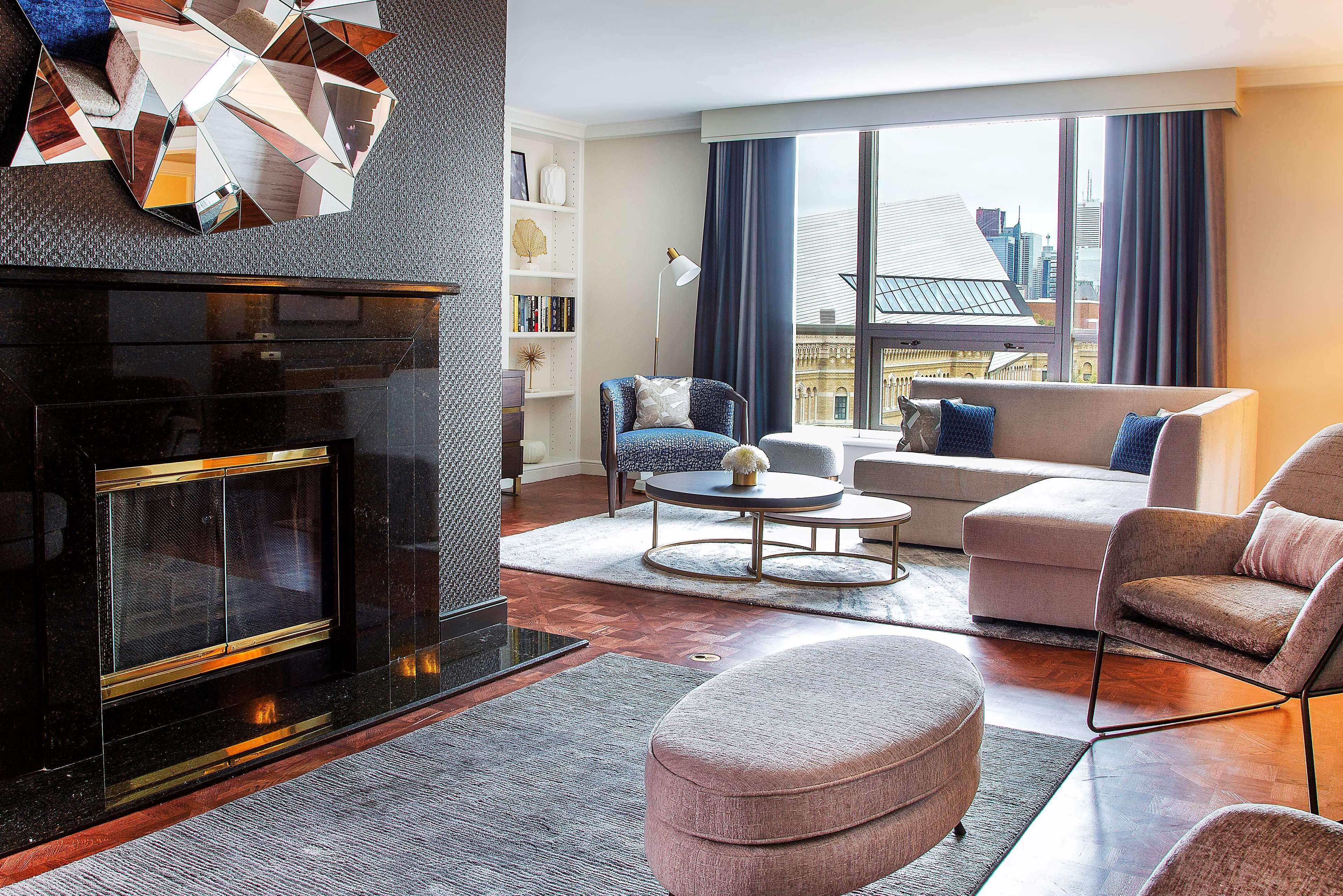 The Yorkville Royal Sonesta Hotel Торонто Екстериор снимка