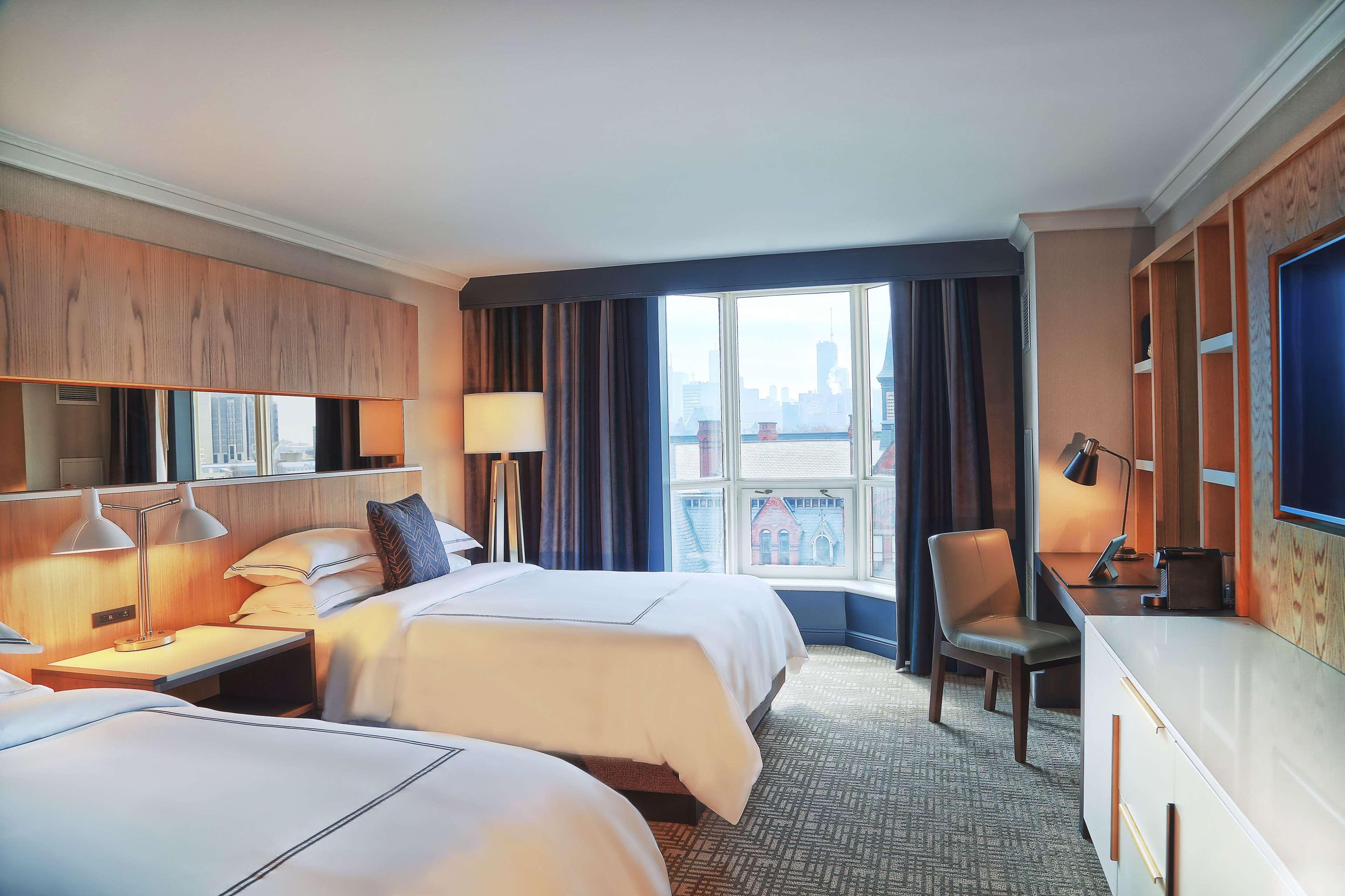 The Yorkville Royal Sonesta Hotel Торонто Екстериор снимка
