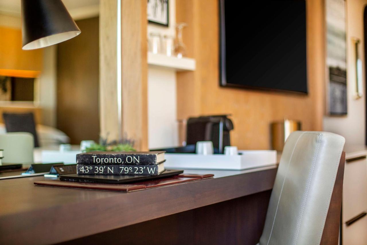 The Yorkville Royal Sonesta Hotel Торонто Екстериор снимка