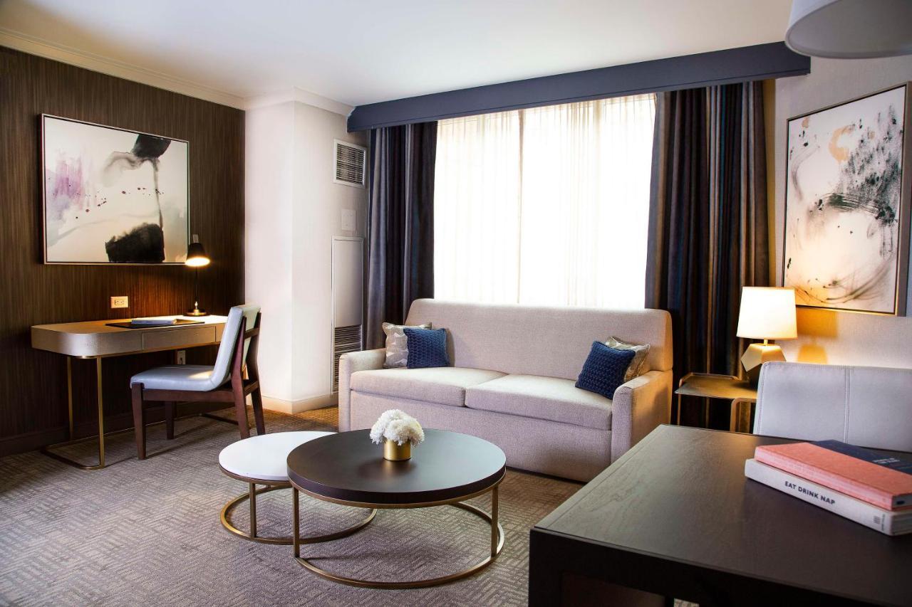 The Yorkville Royal Sonesta Hotel Торонто Екстериор снимка